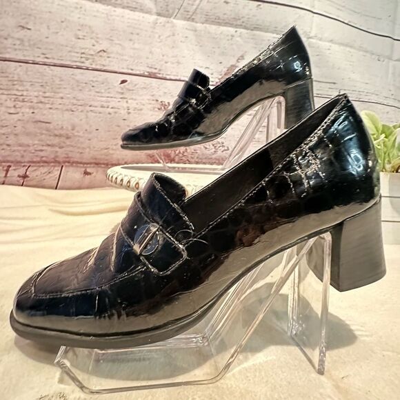 Bandolino Black Patent Leather Square Toe Crocodile Loafer -Slip-ons Size 6.5M - Picture 1 of 9